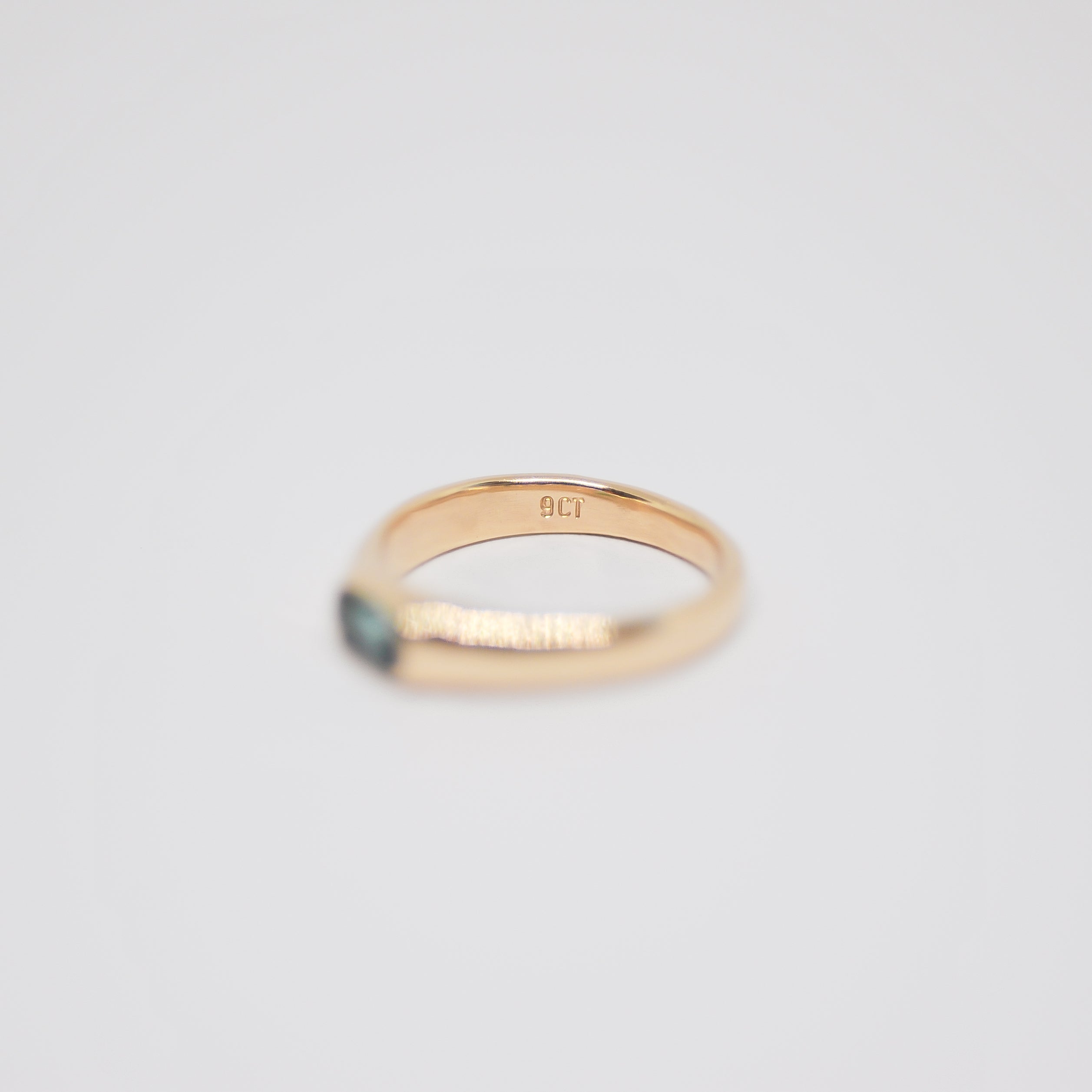 Lia Ring | O