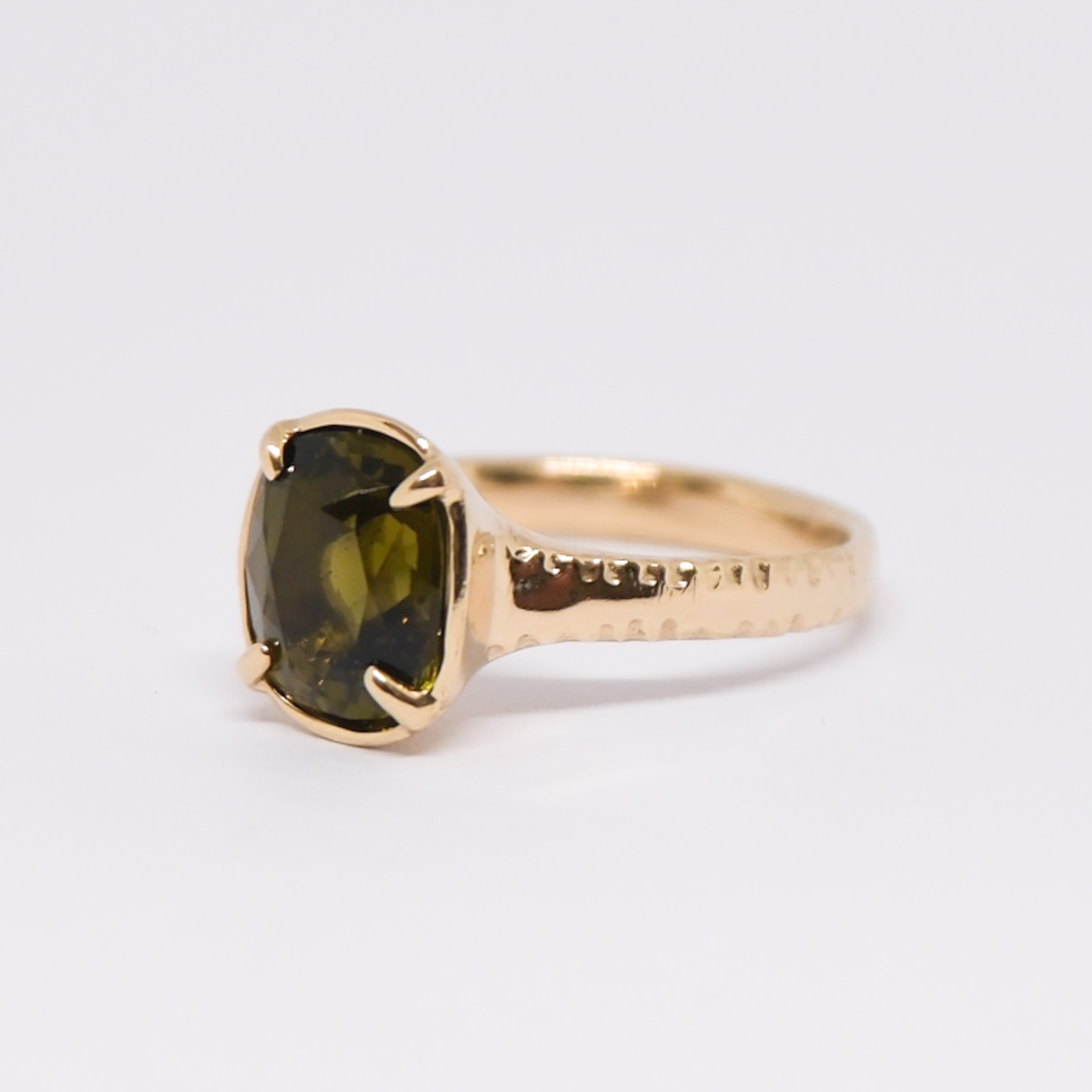 Leon Ring | Q
