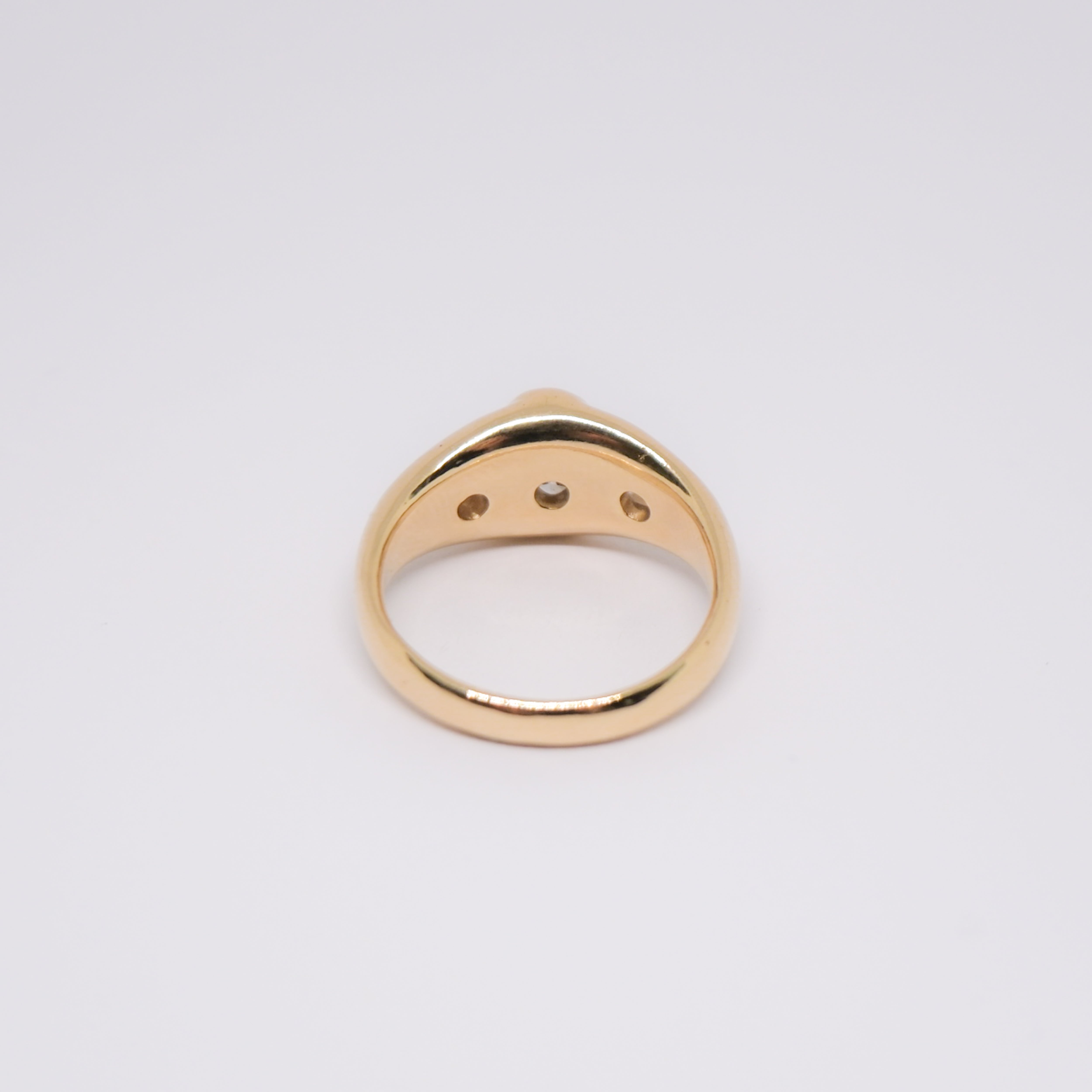 Tres Ring