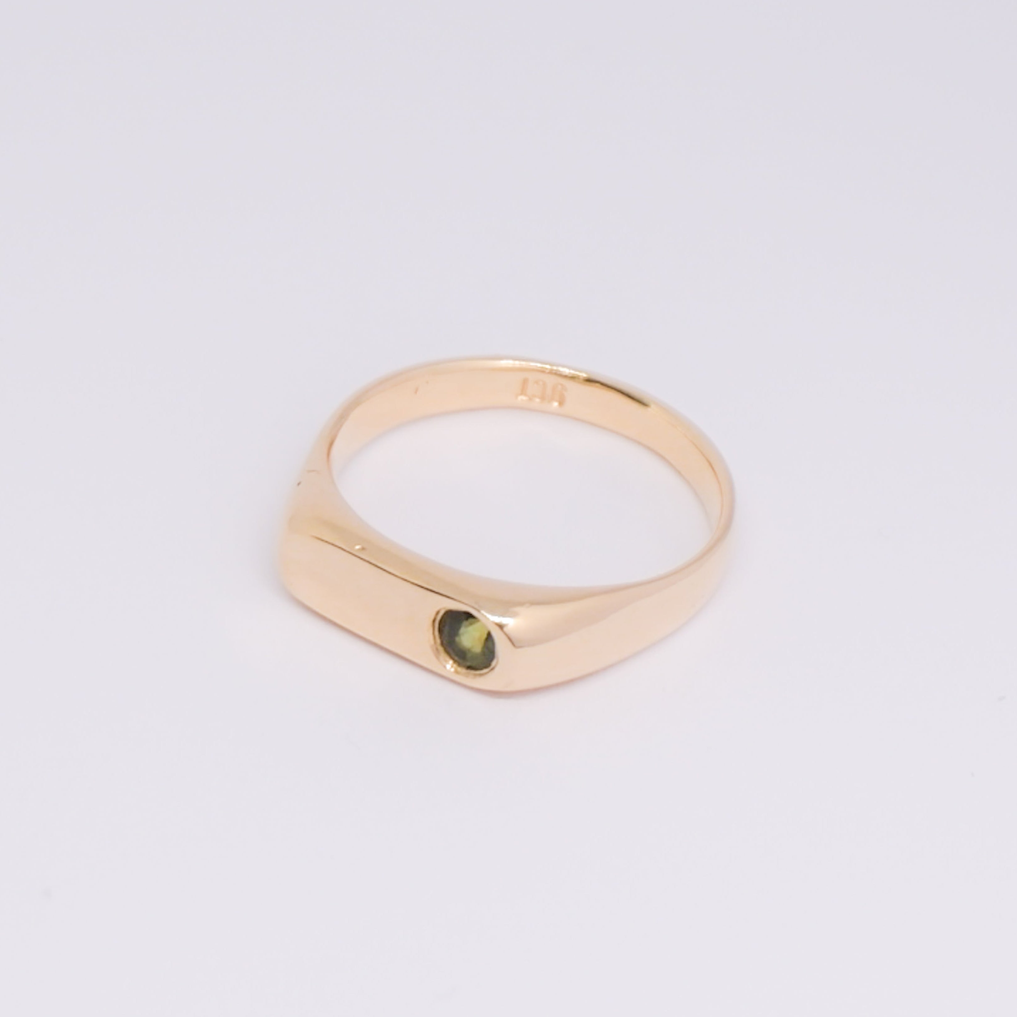 Ravi Ring | R