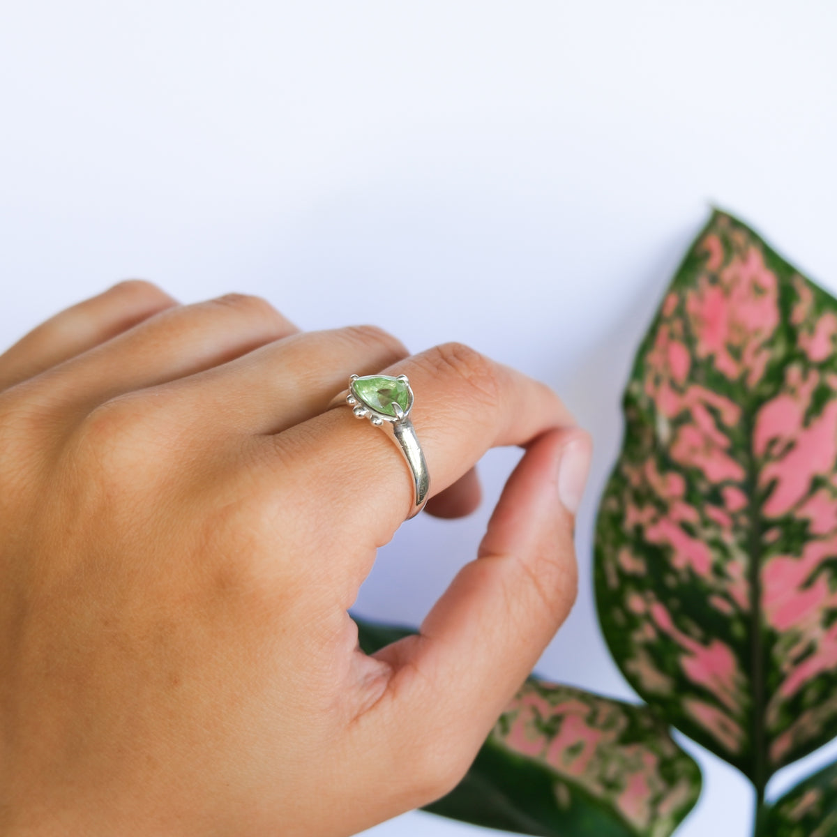 Peridot Ring | T