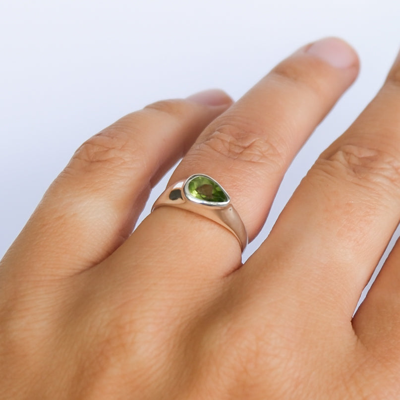 Peridot Ring | L