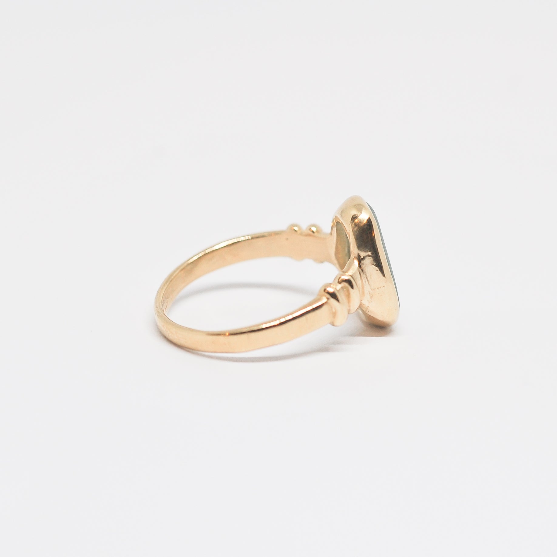 Auralie Ring | O