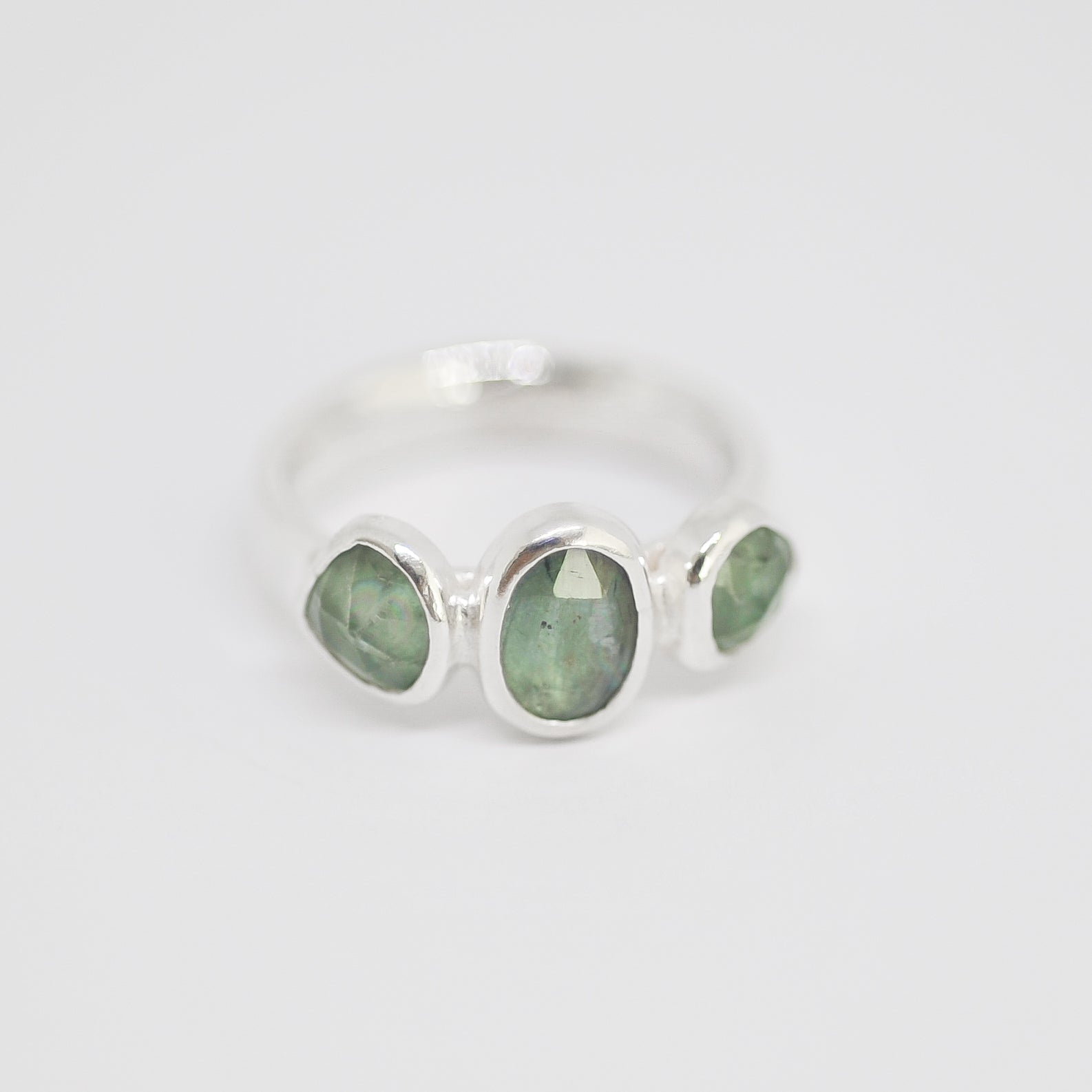 Vesta Ring | M