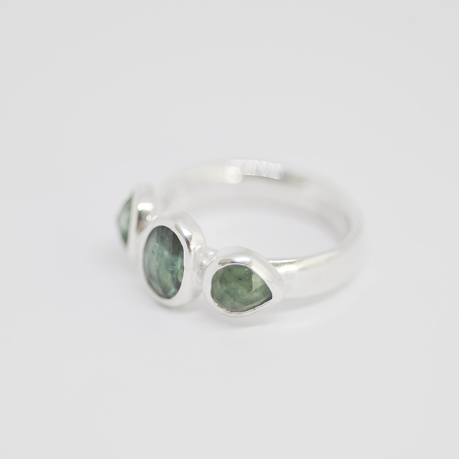 Vesta Ring | M