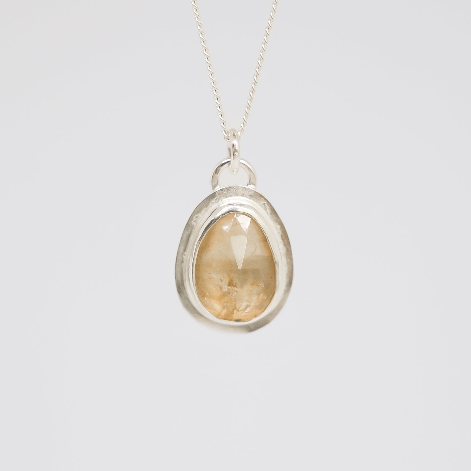 Aube Necklace