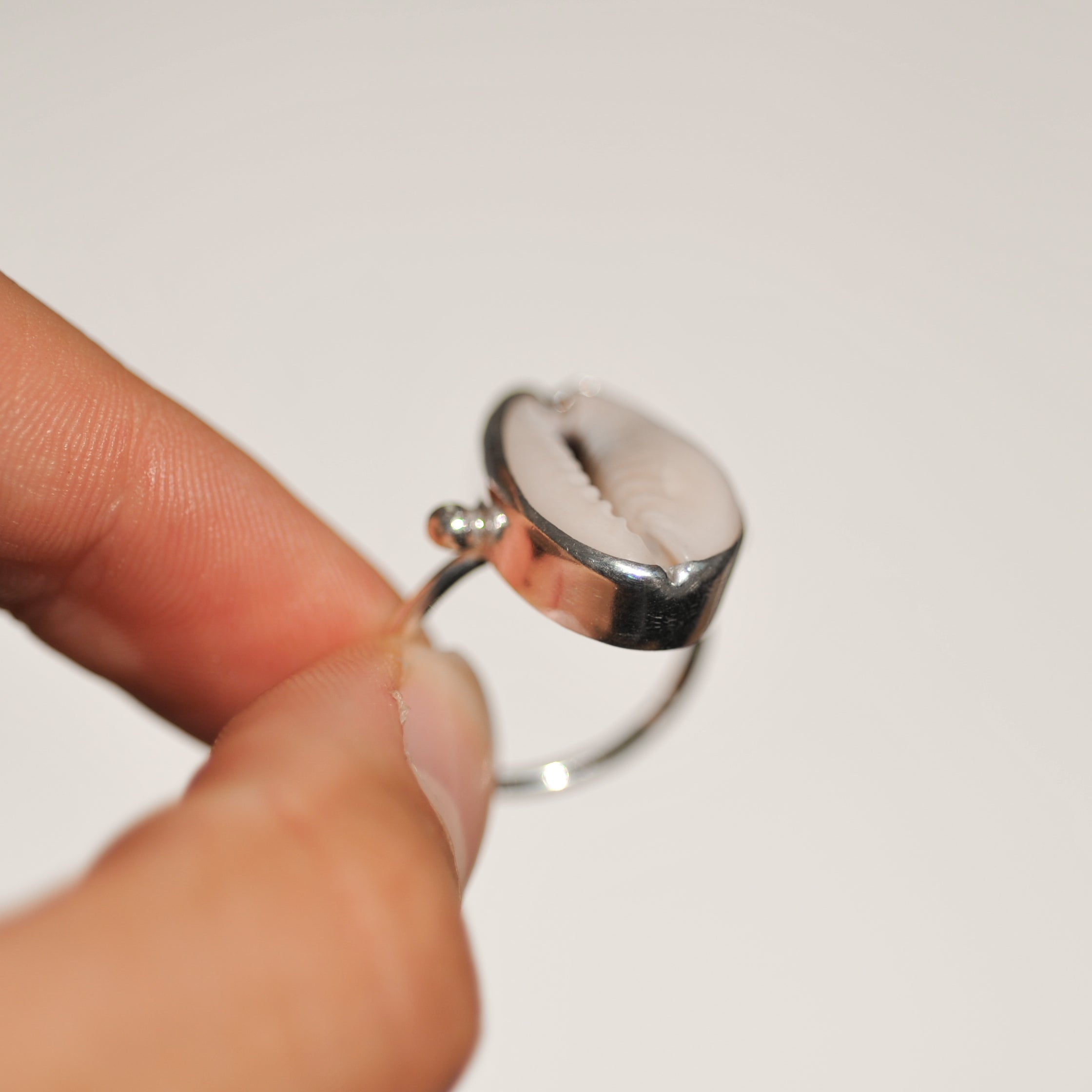 Cowrie Ring | N