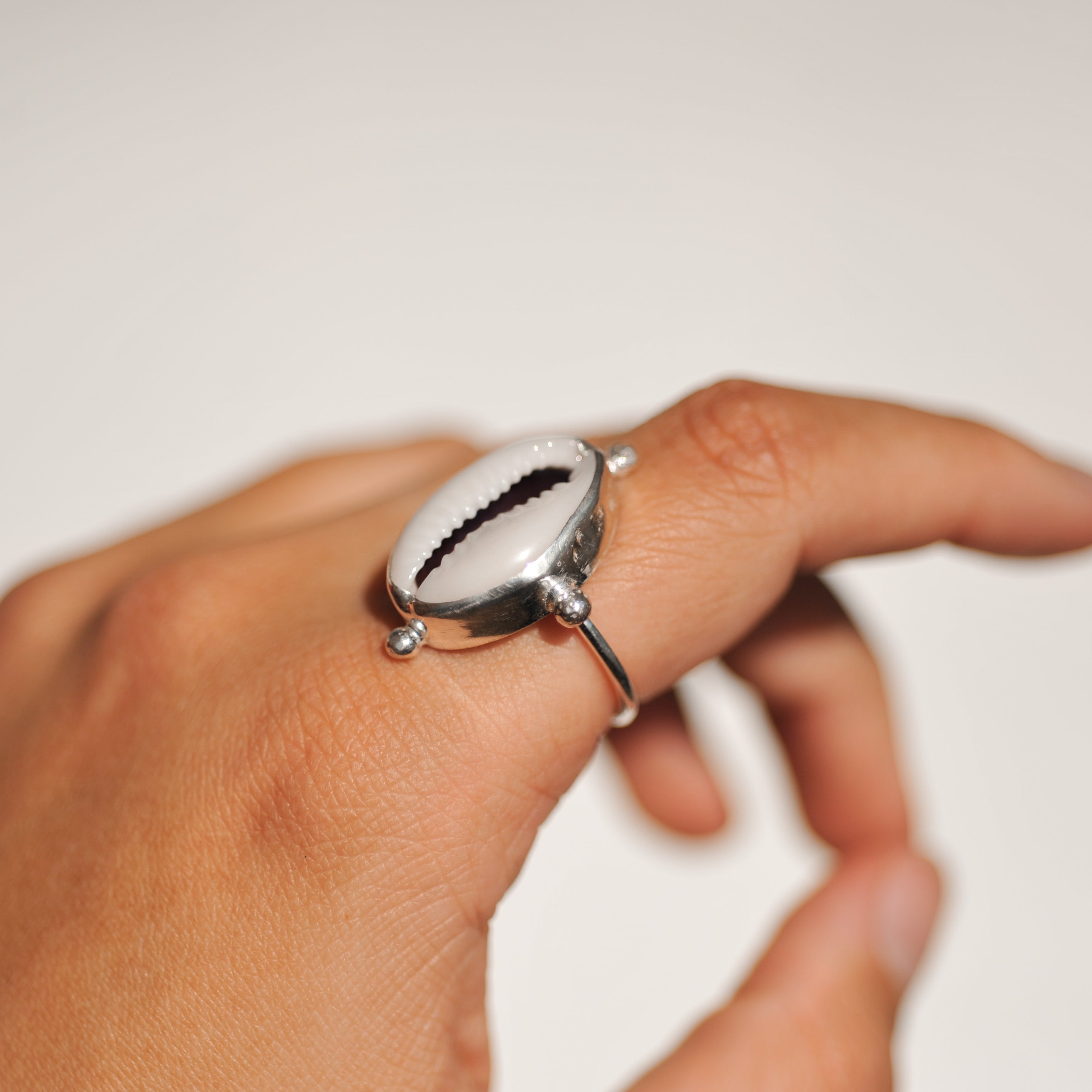 Cowrie Ring | Q