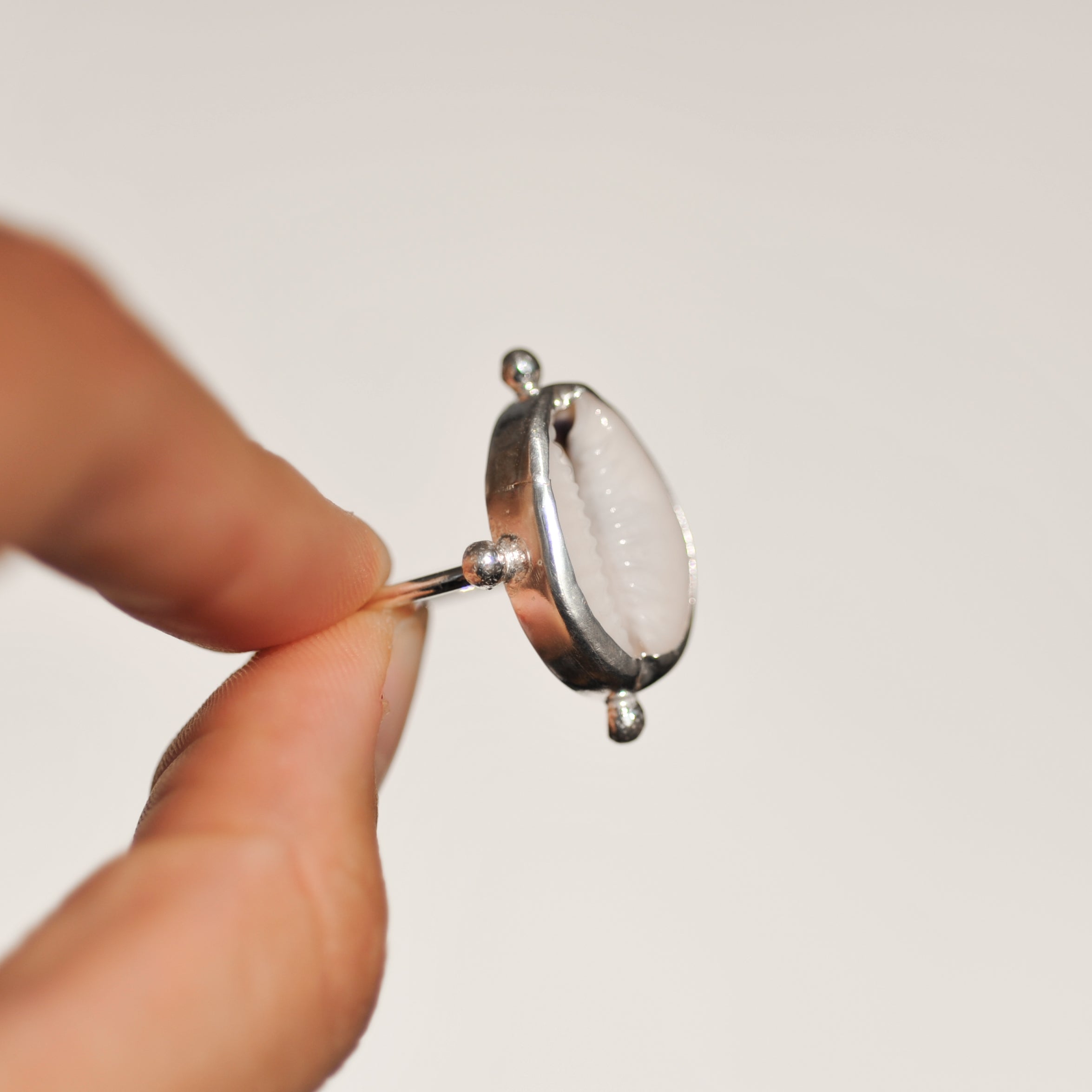 Cowrie Ring | O