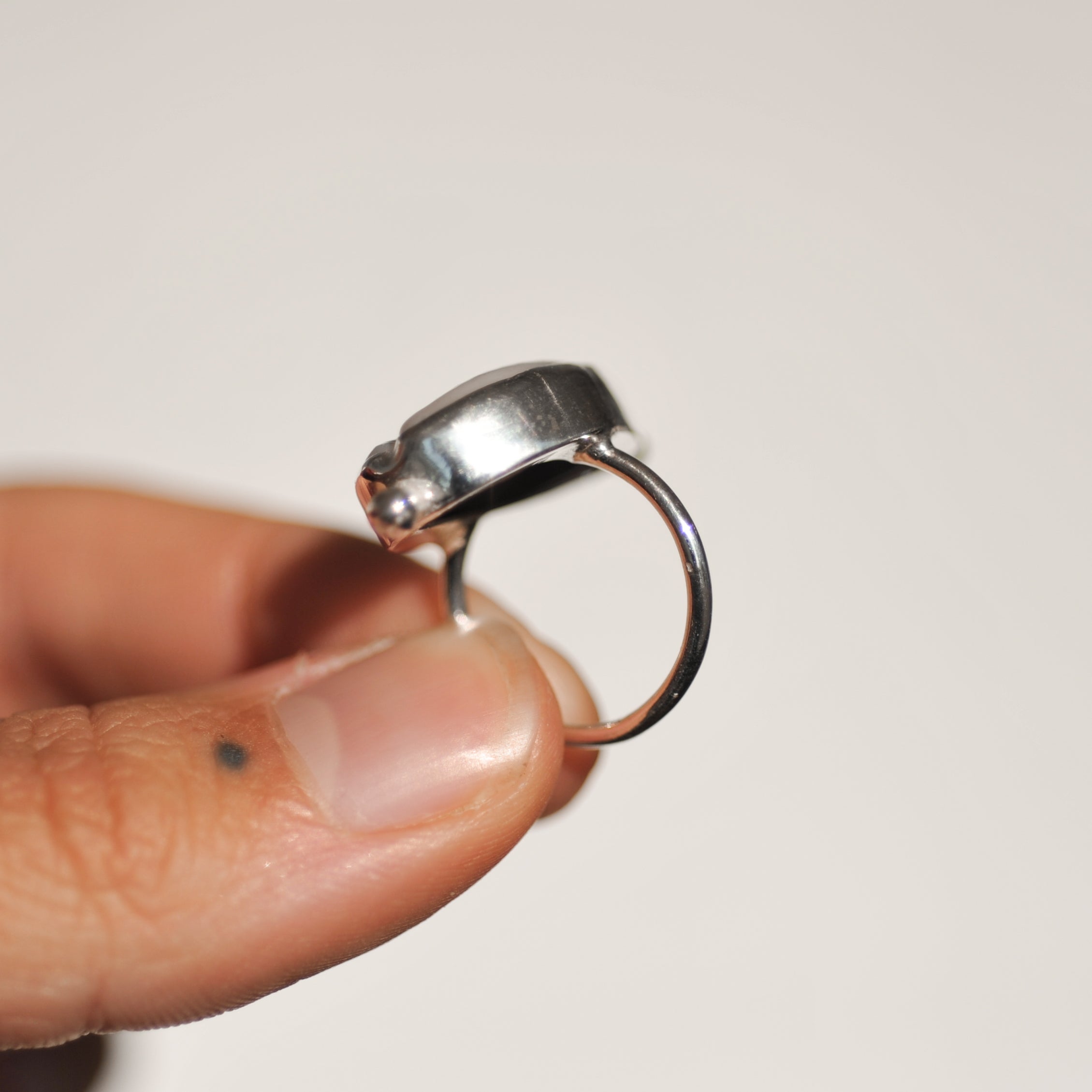Cowrie Ring | J