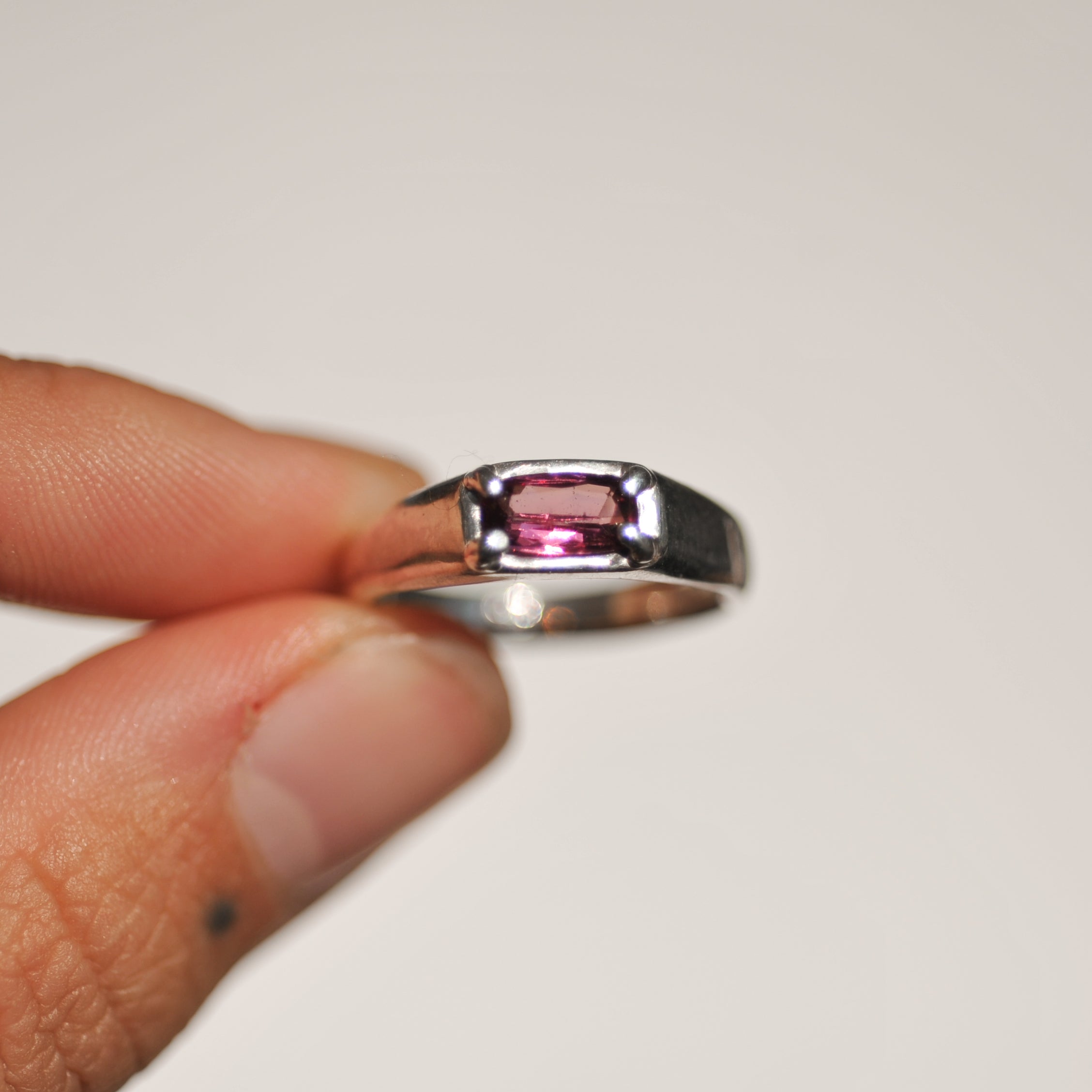 Garnet Ring | O