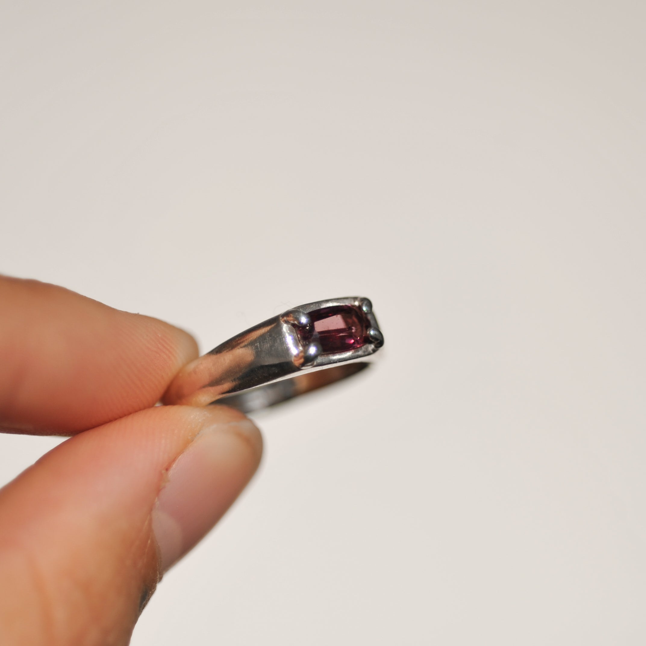 Garnet Ring | O