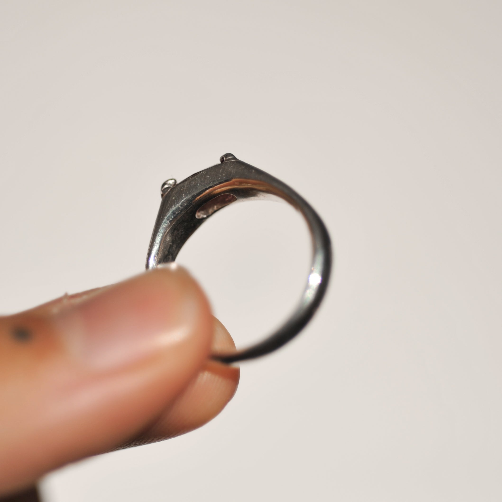 Garnet Ring | O