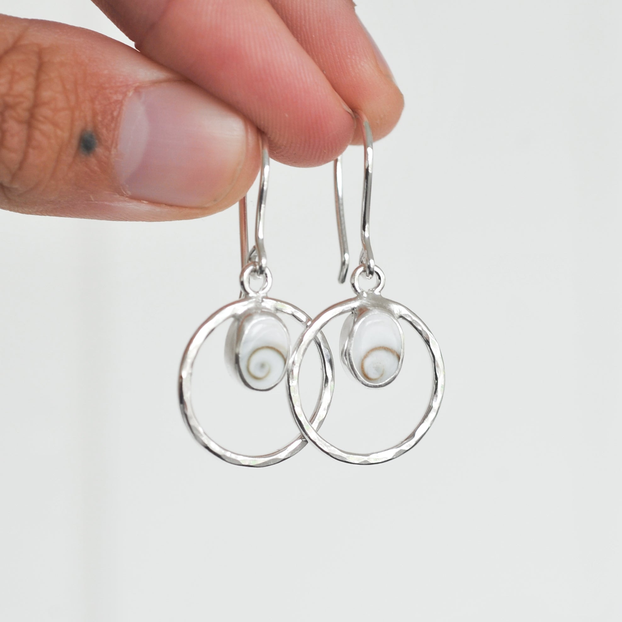 Operculum Hoops