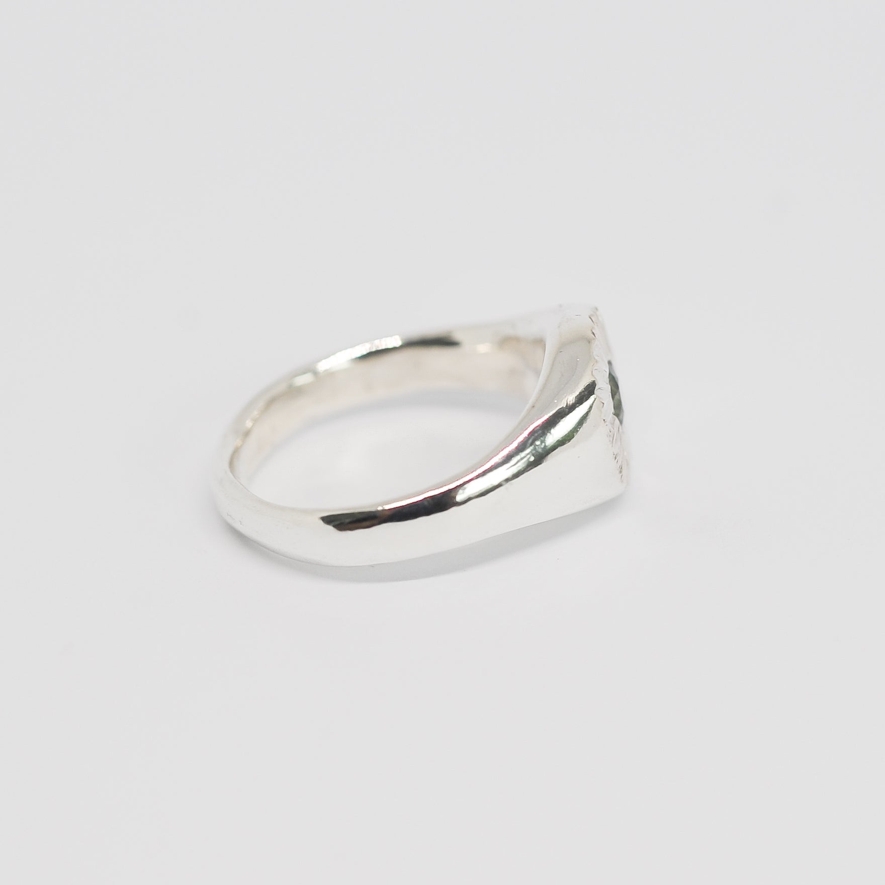Maeve Ring | R