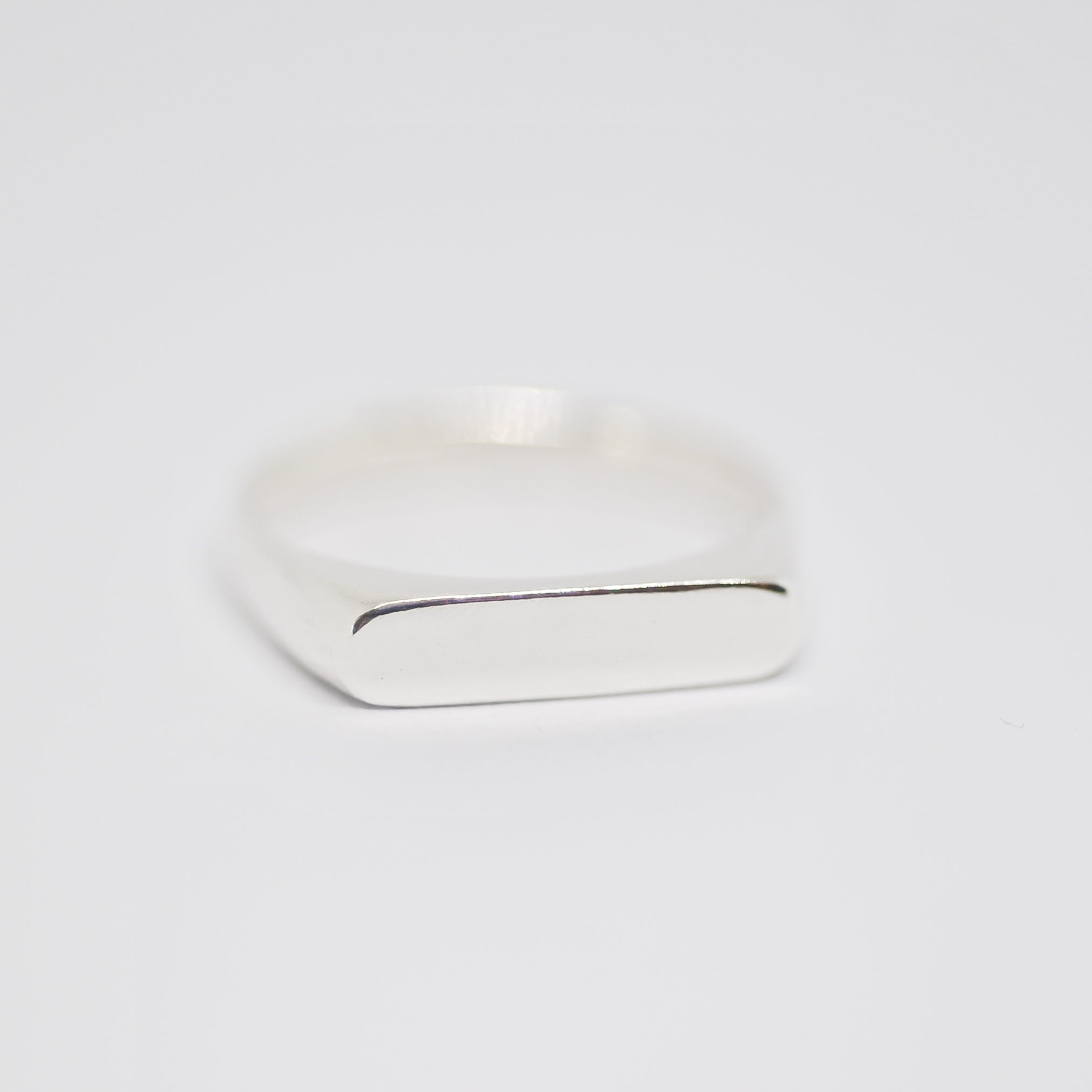 Skinny Signet