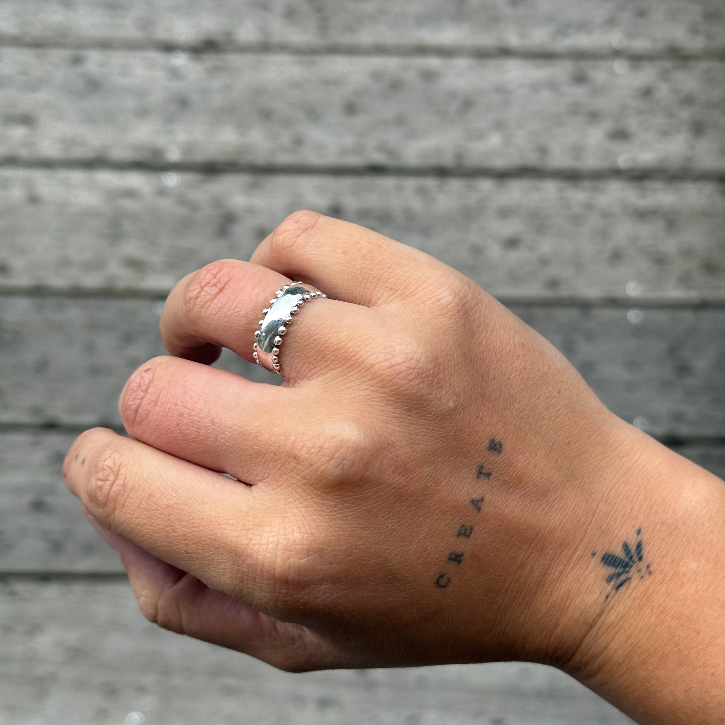 Leo Ring