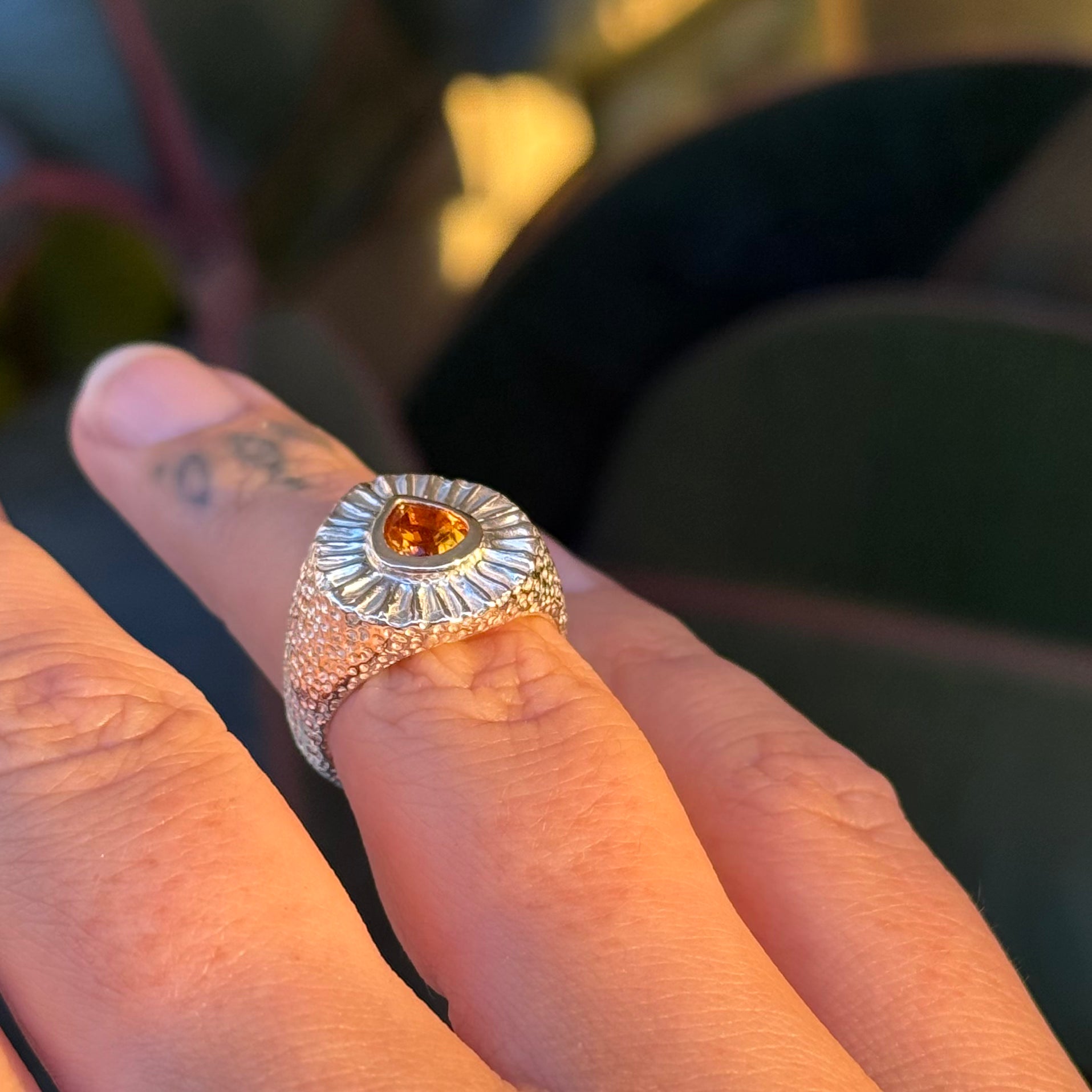 Ray Ring | J