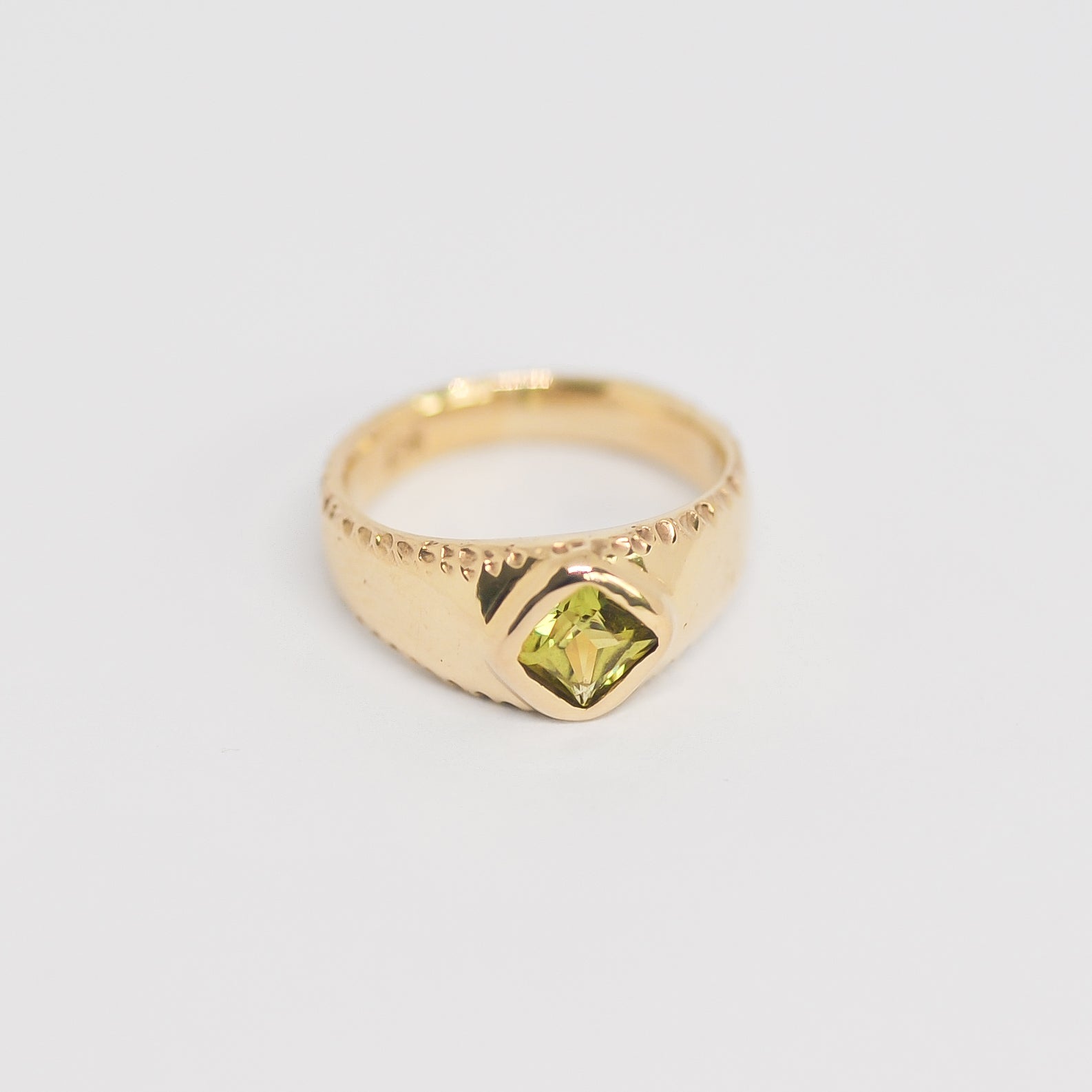 Willa Ring | H