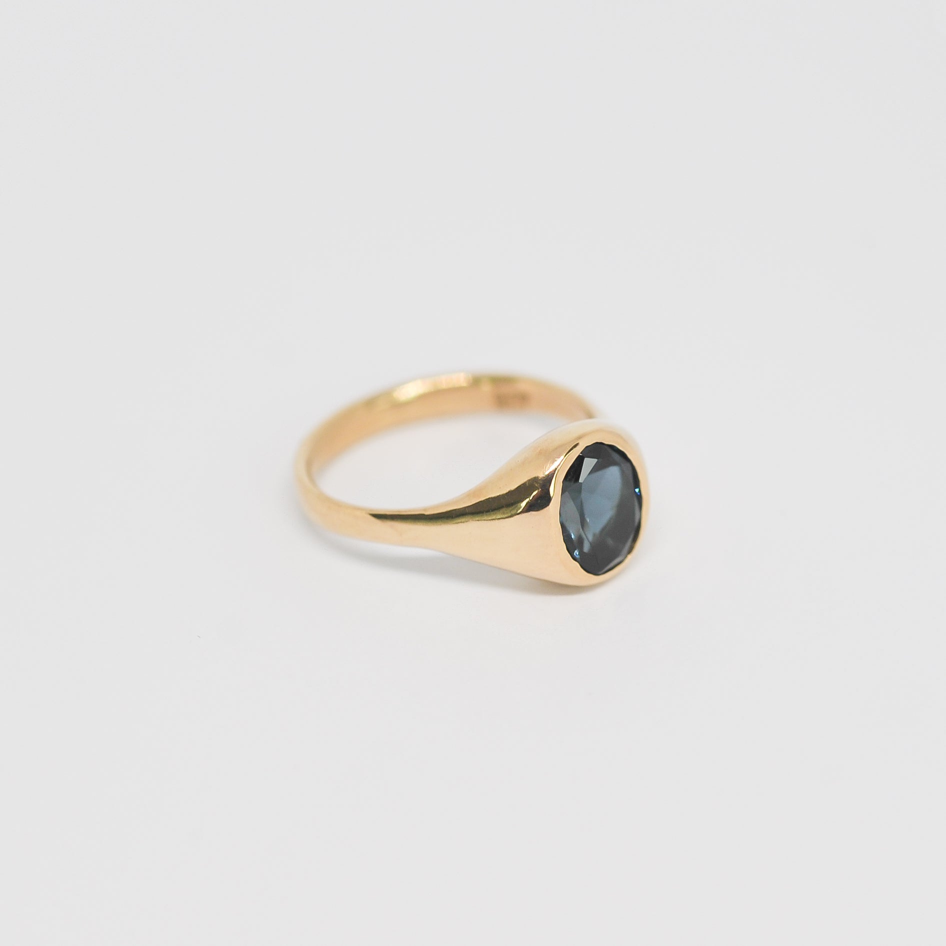 Ada Ring | N