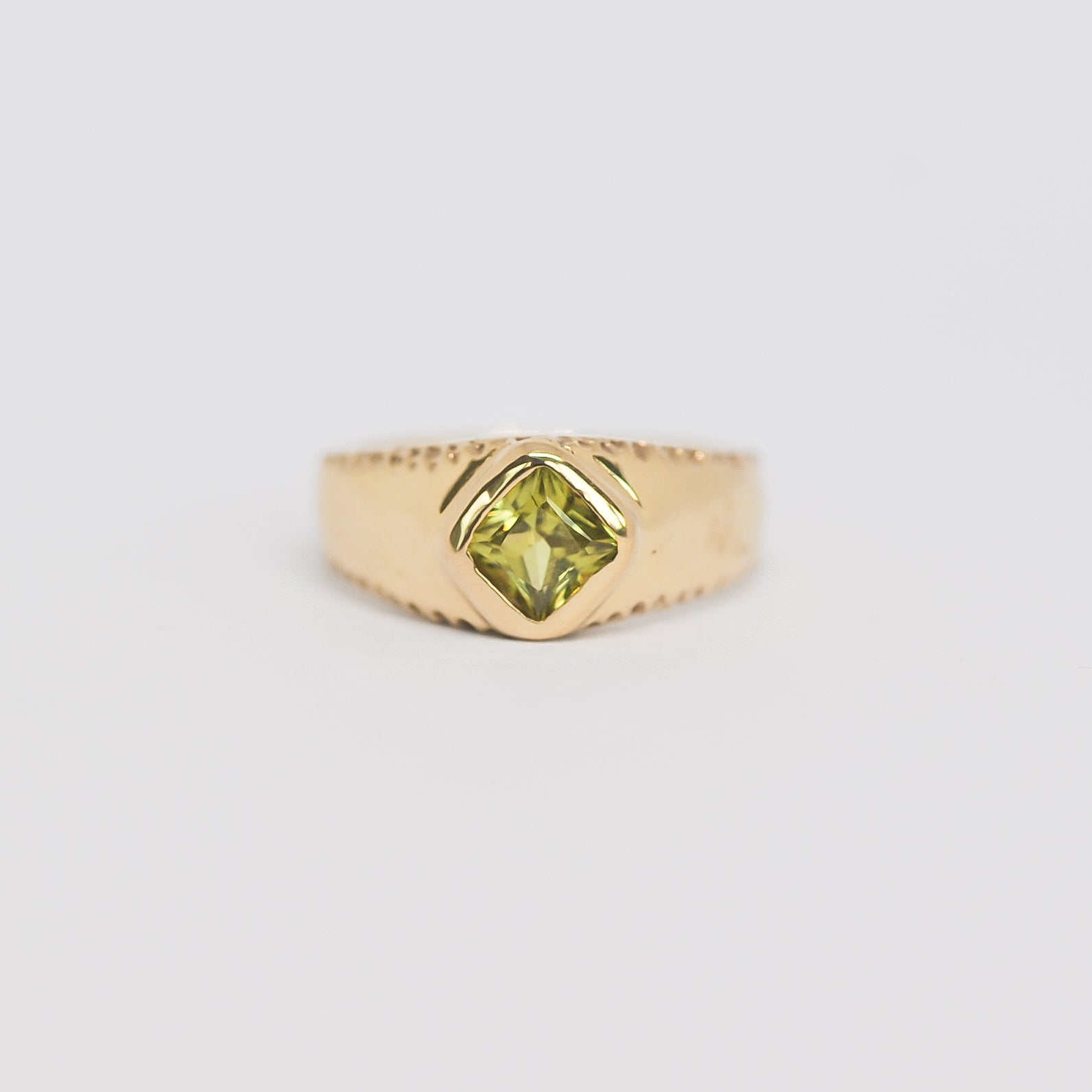 Willa Ring | H