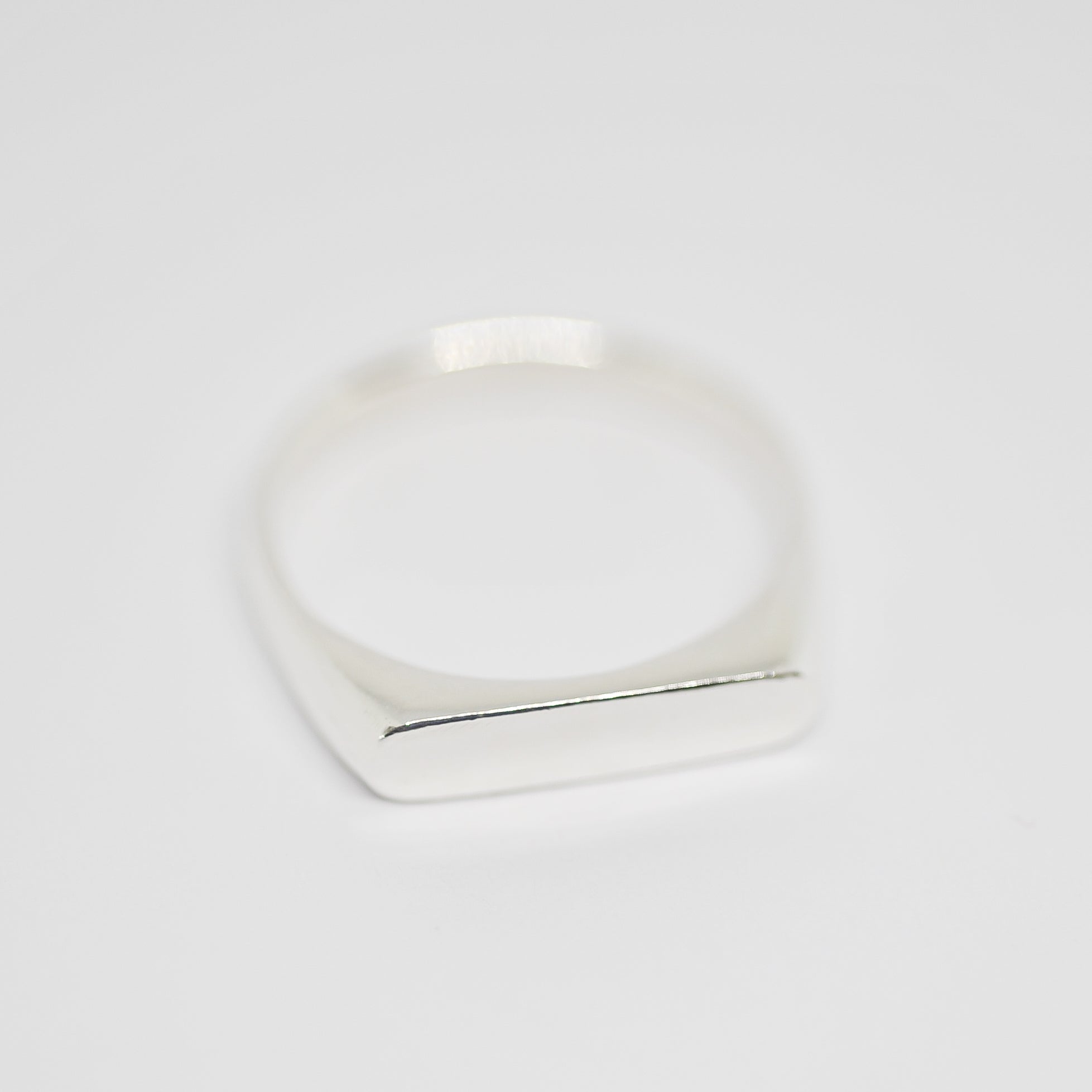 Skinny Signet