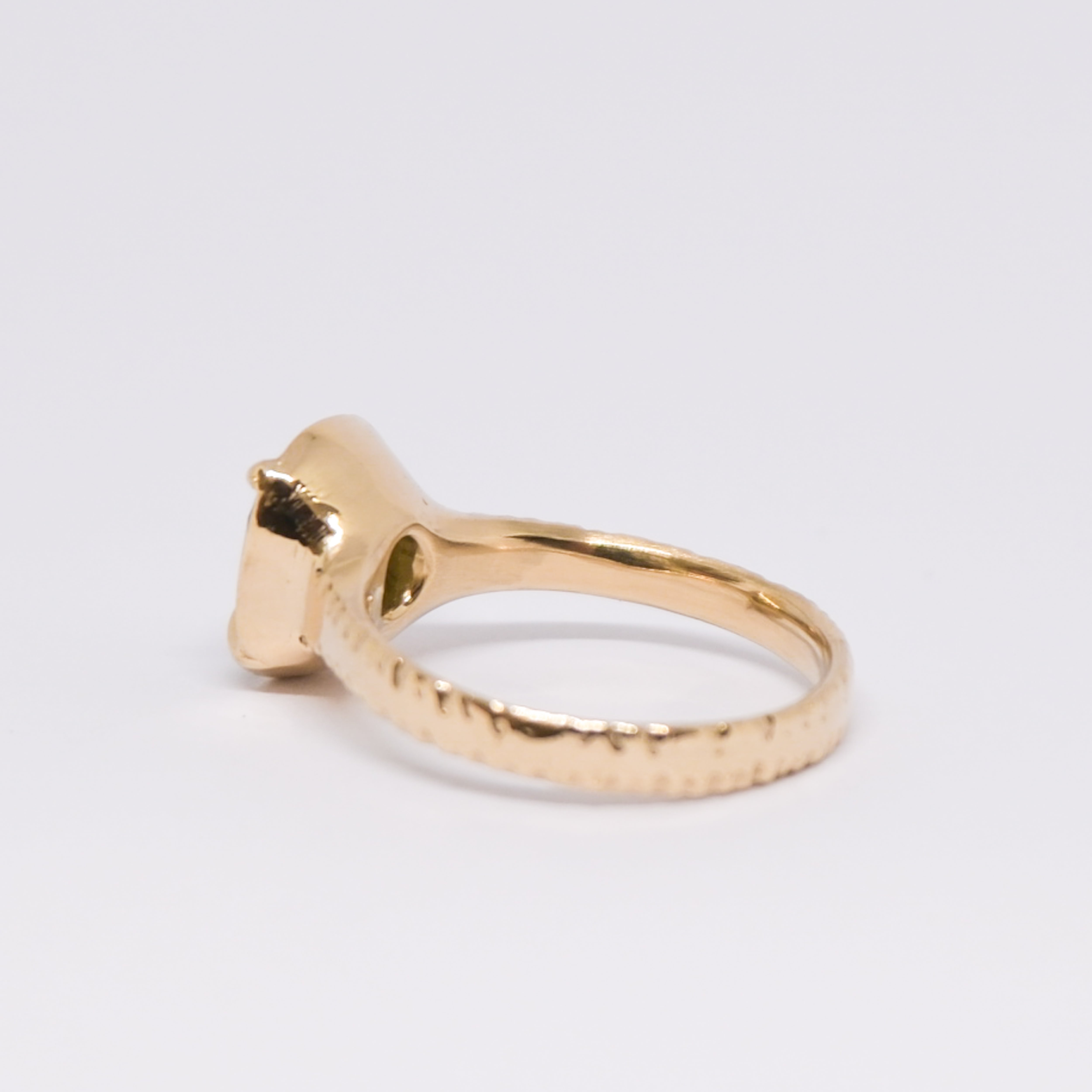 Leon Ring | Q