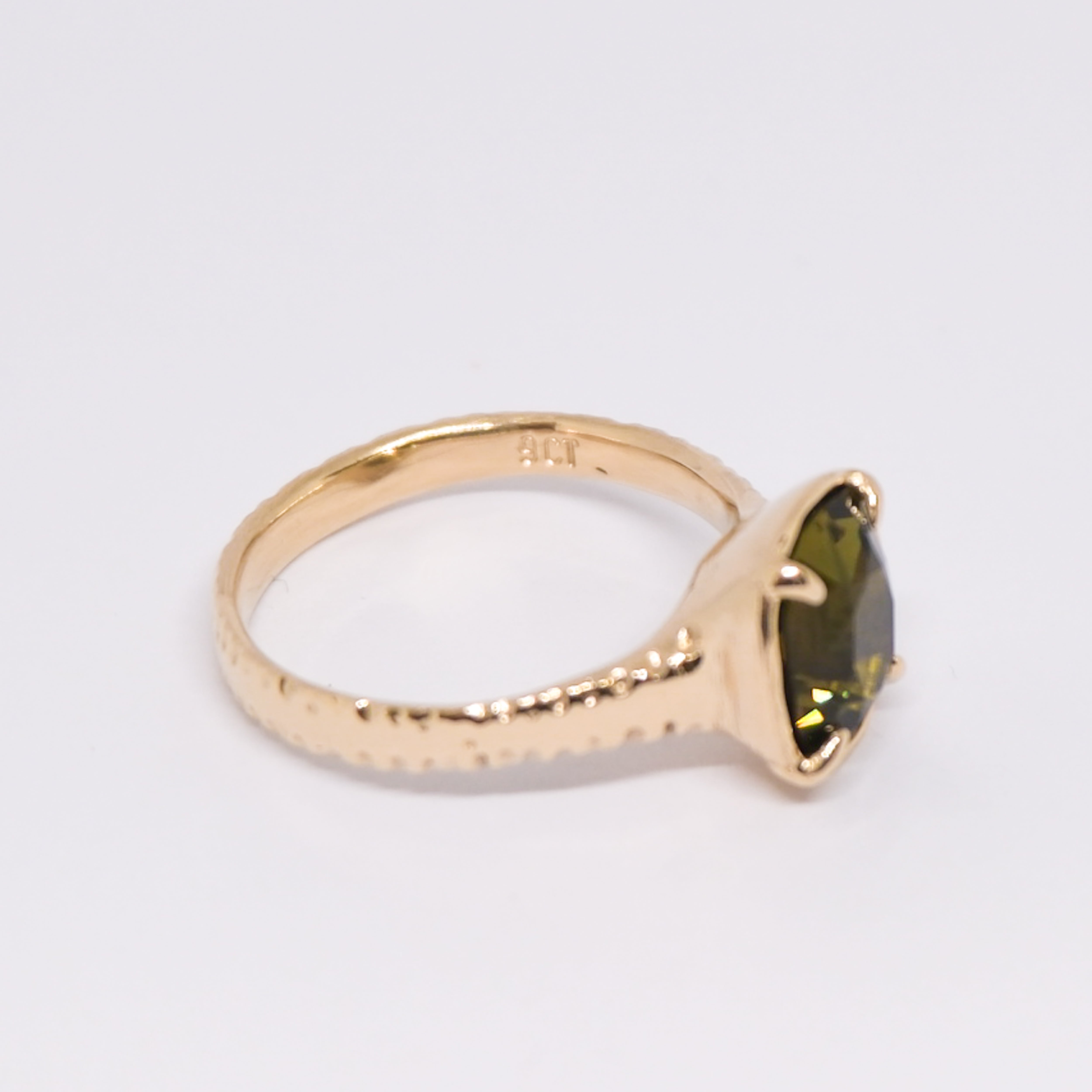 Leon Ring | Q