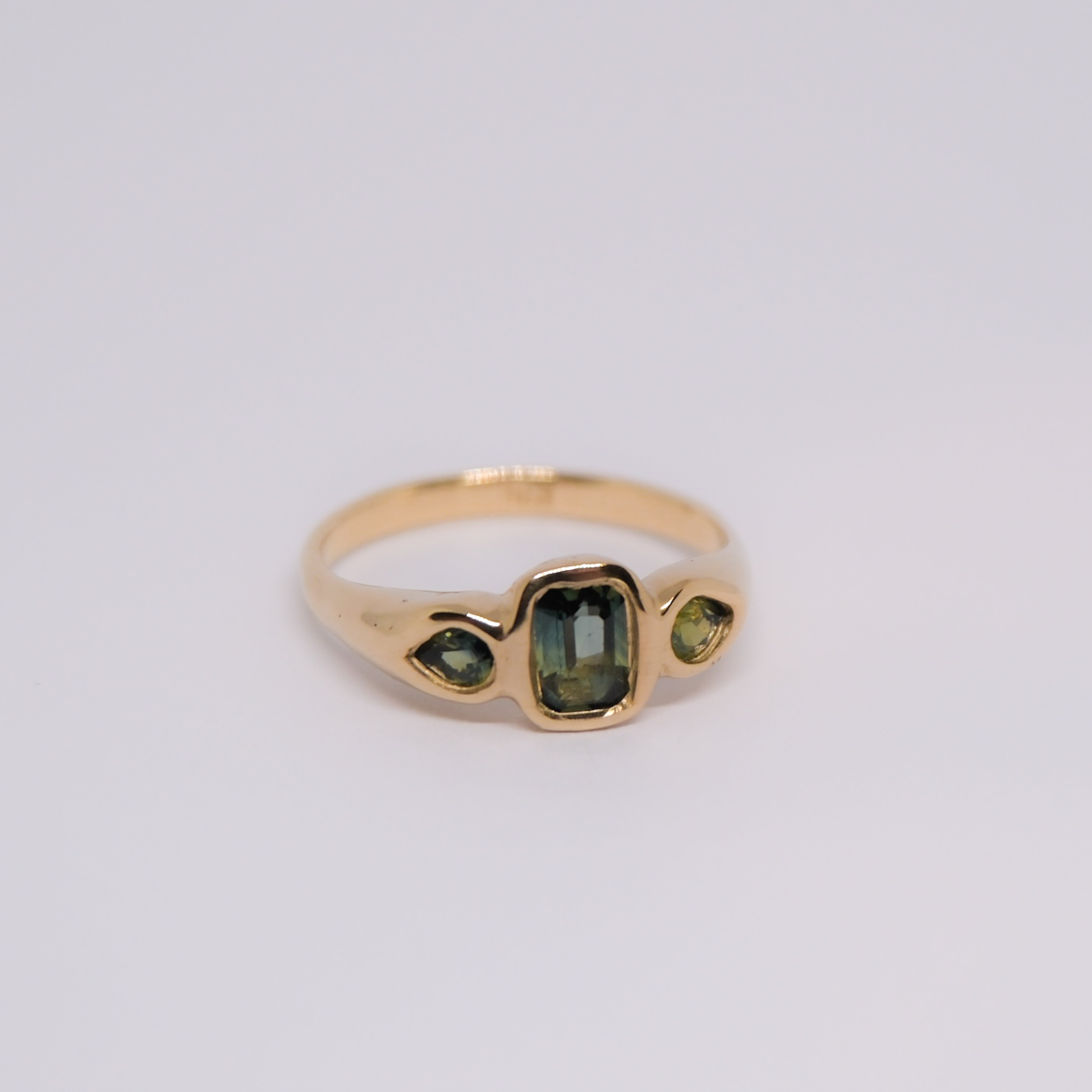 Niah Ring | Q