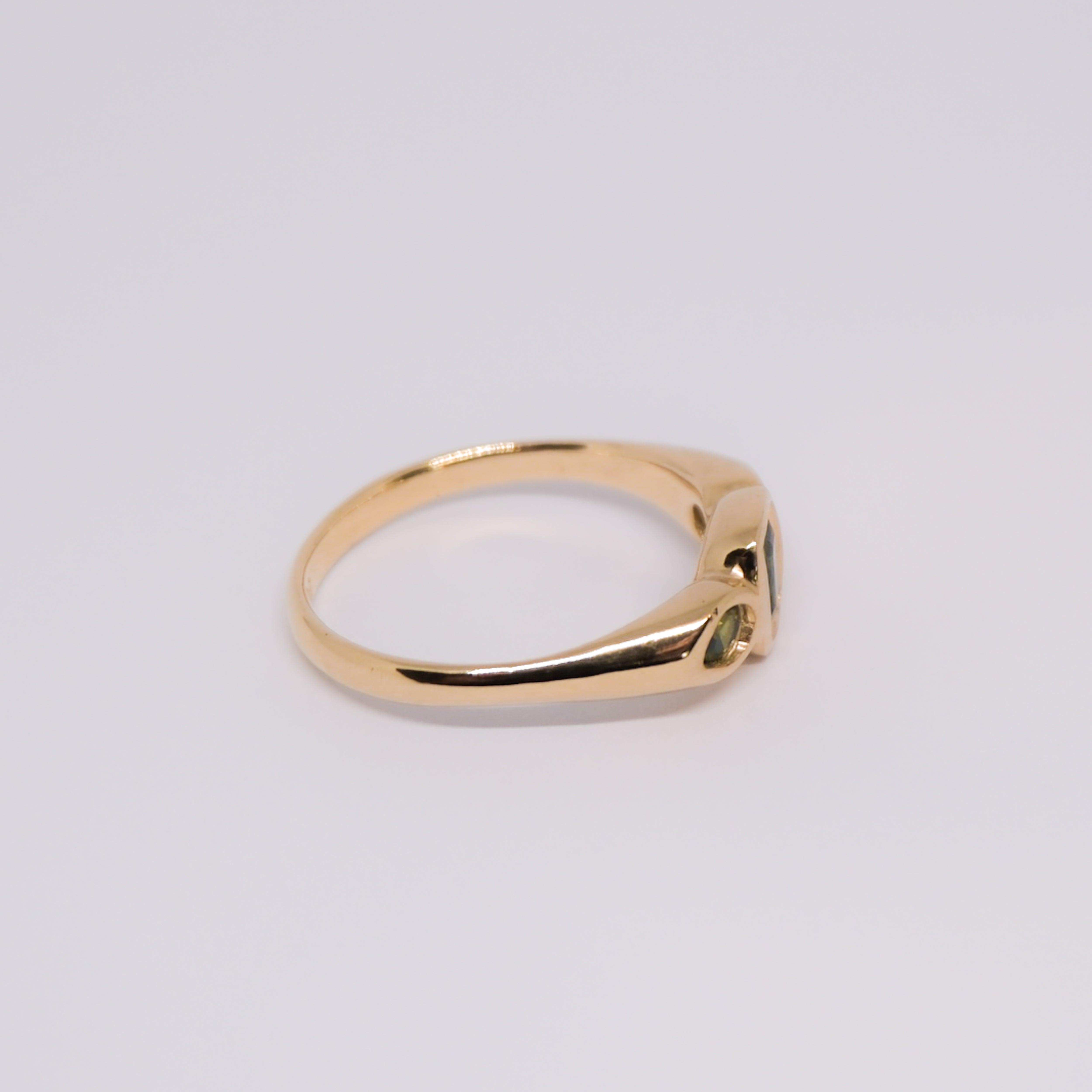 Niah Ring | Q