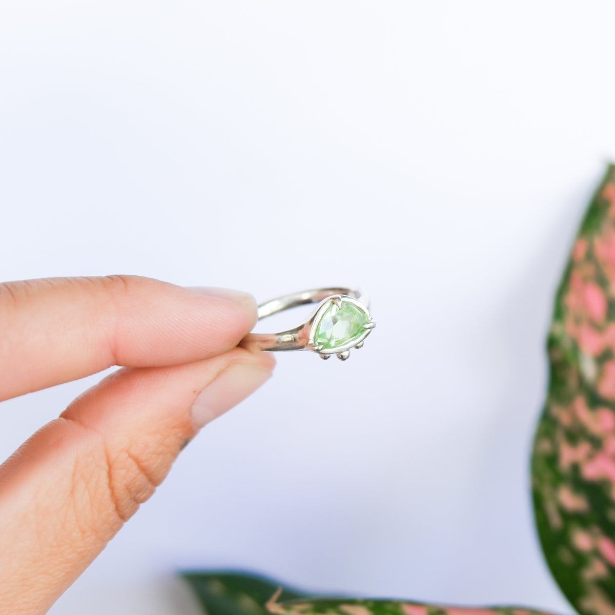 Peridot Ring | T
