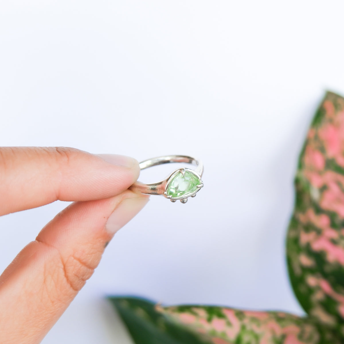 Peridot Ring | T
