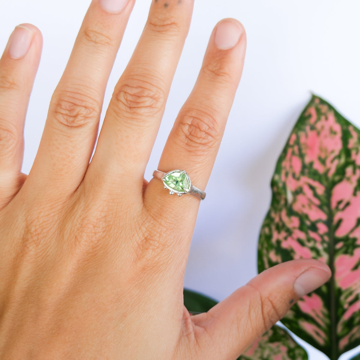 Peridot Ring | T