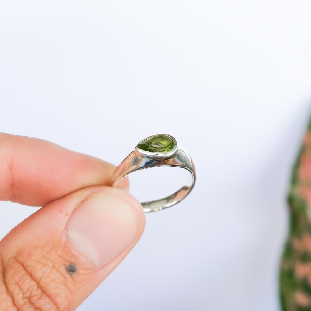 Peridot Ring | L