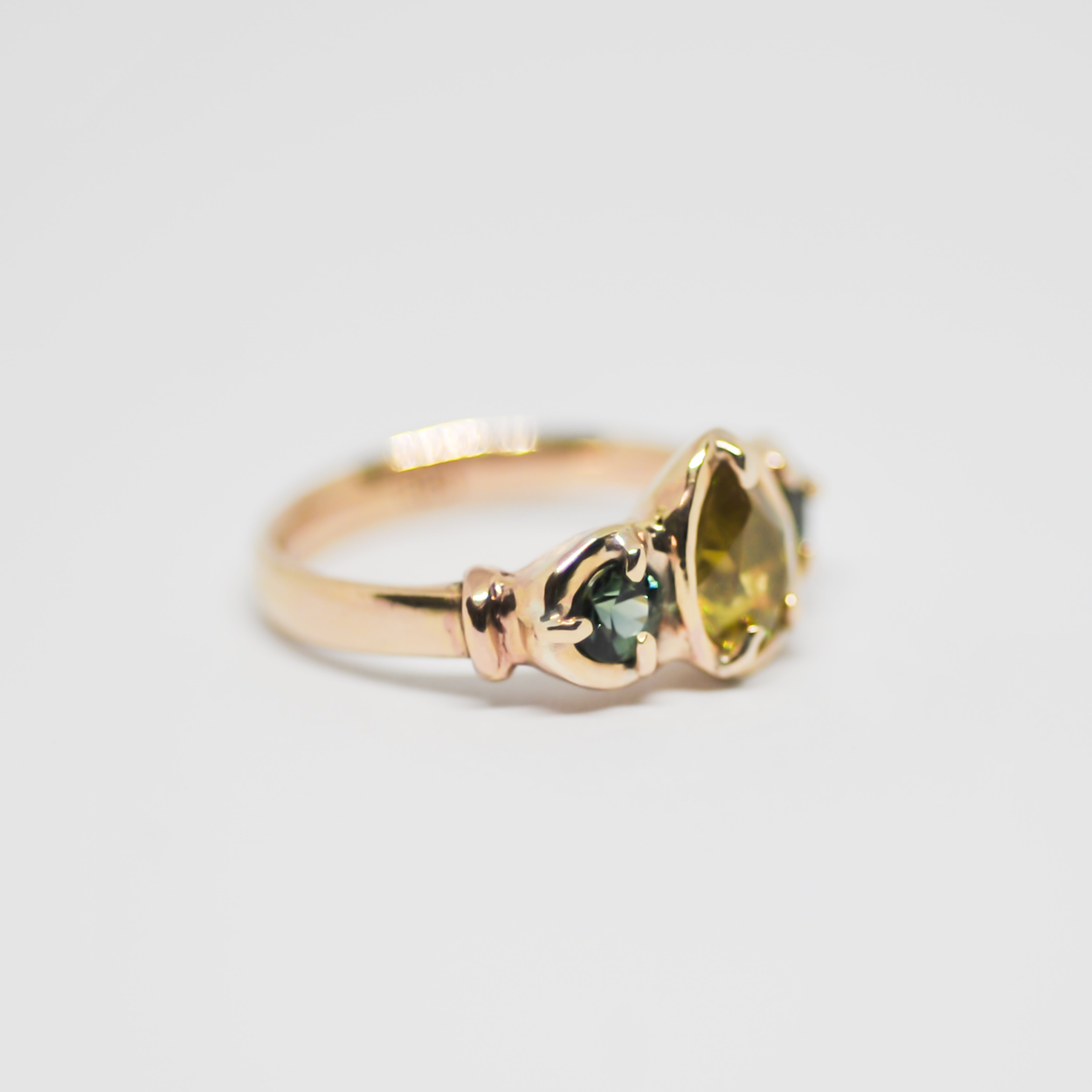 Freya Ring | O