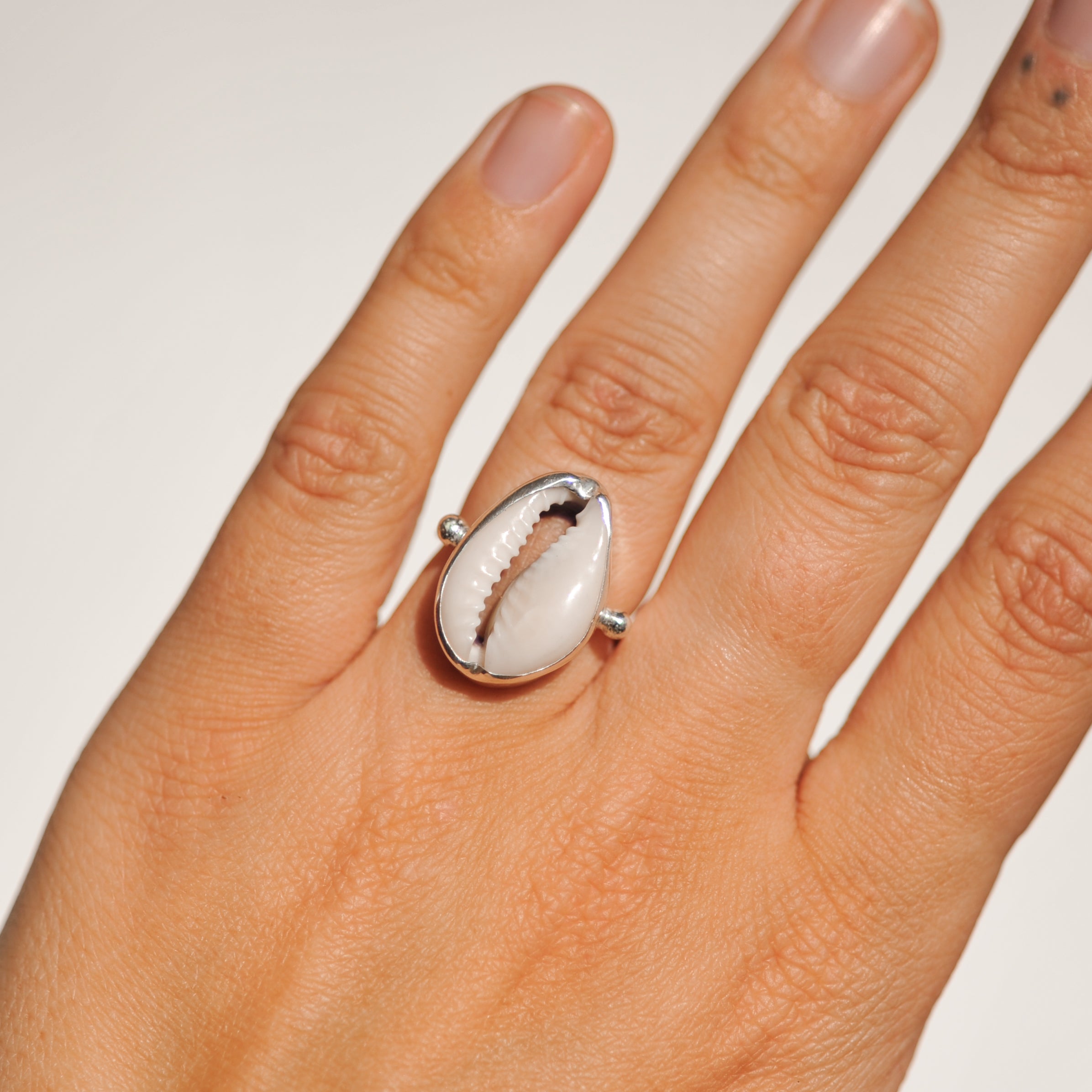 Cowrie Ring | N