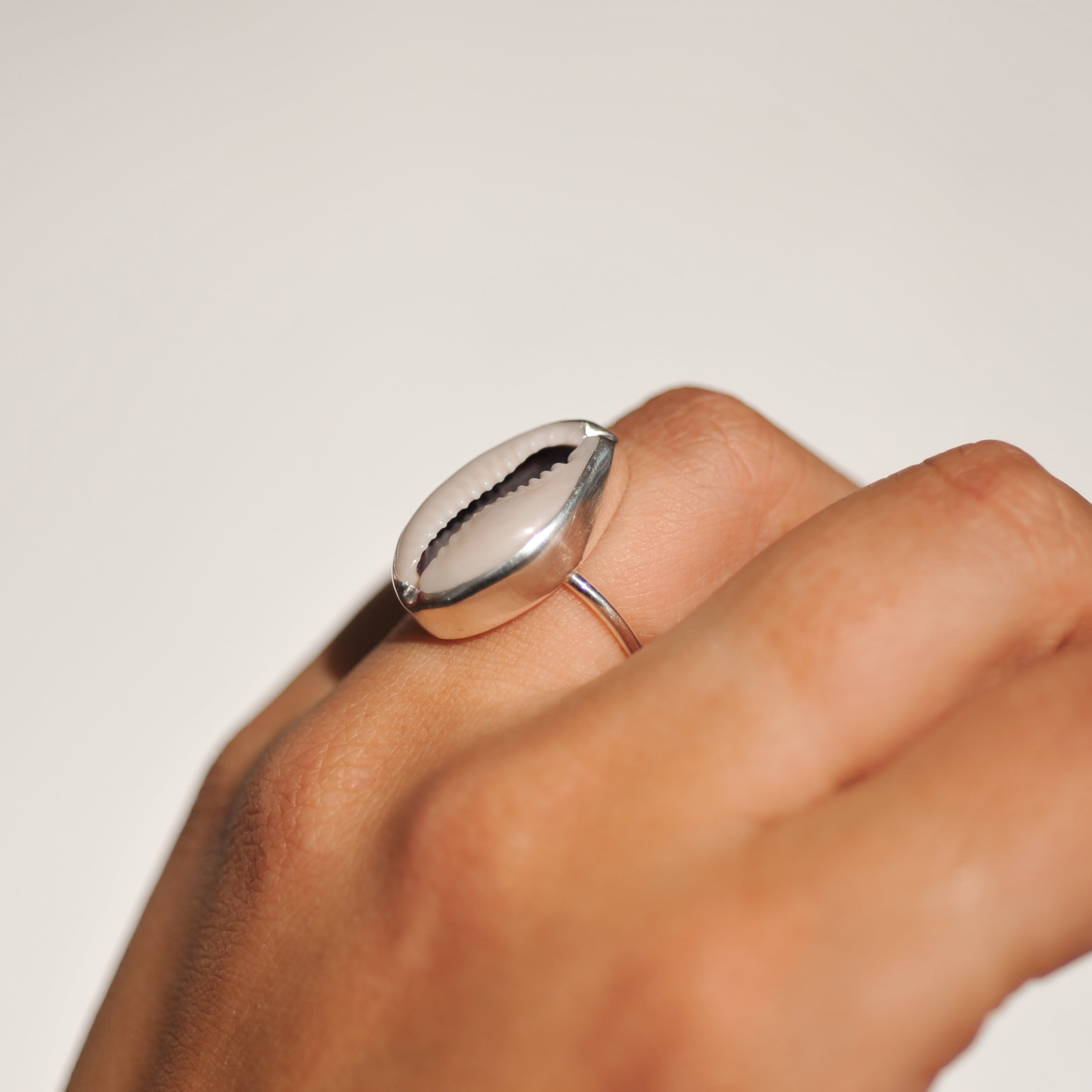 Cowrie Ring | L
