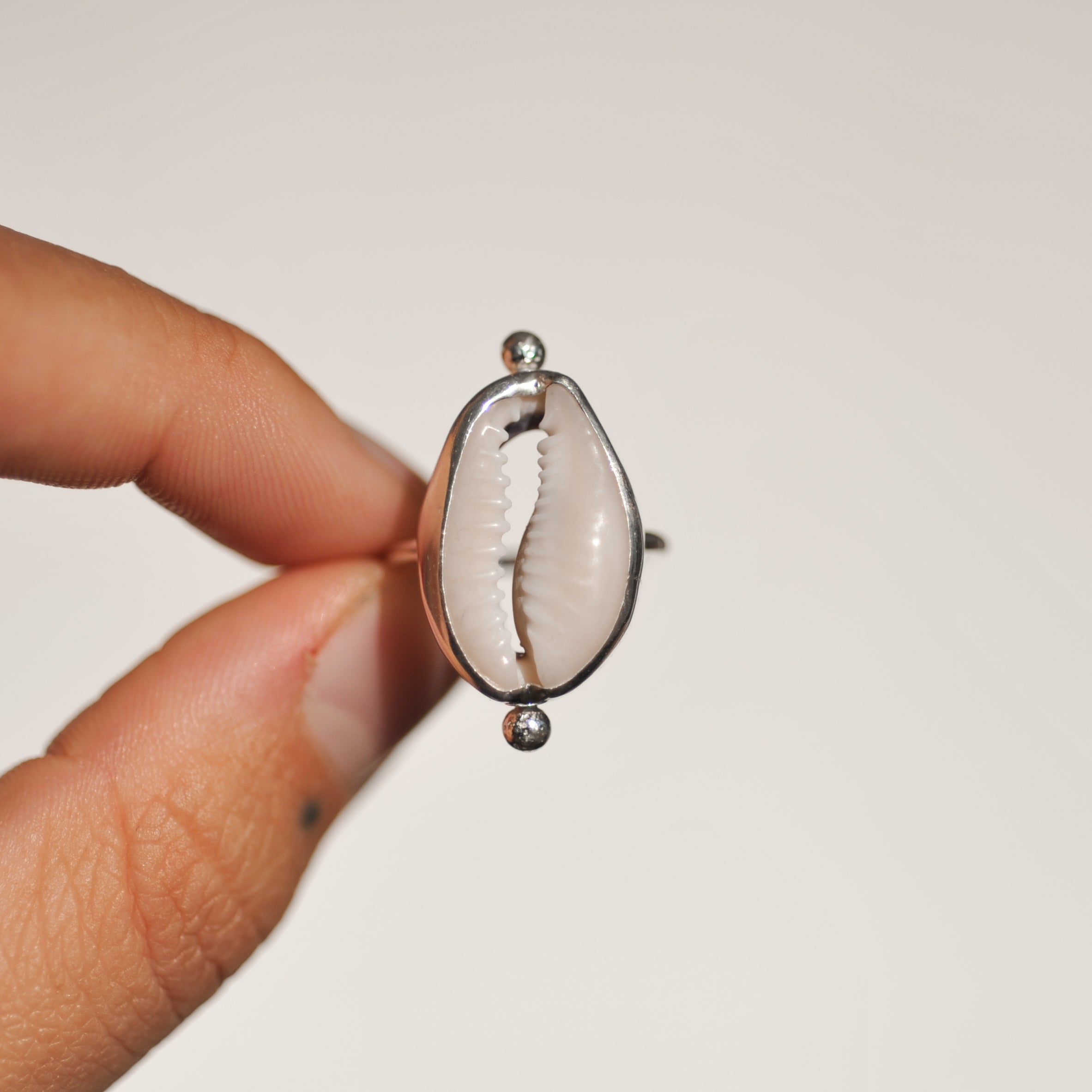 Cowrie Ring | J
