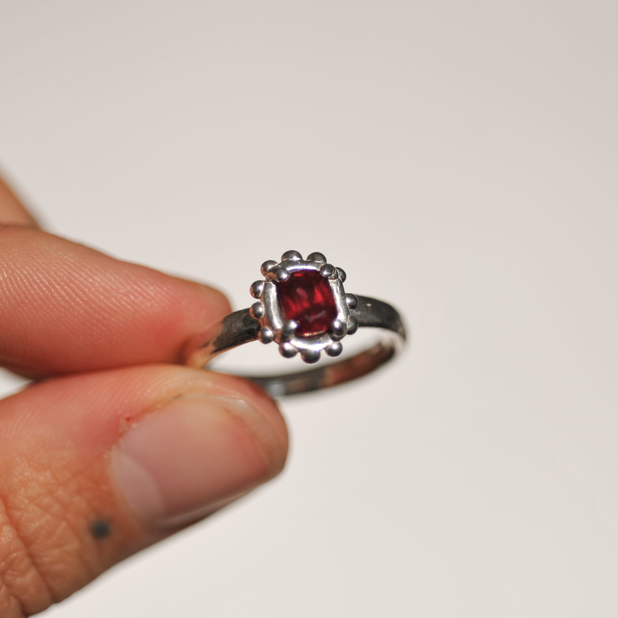 Garnet Ring | O
