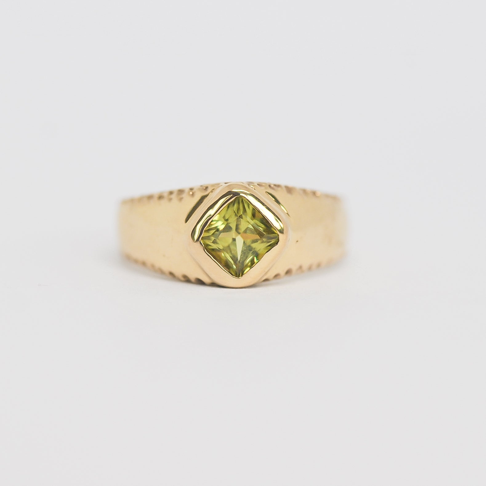 Willa Ring | H